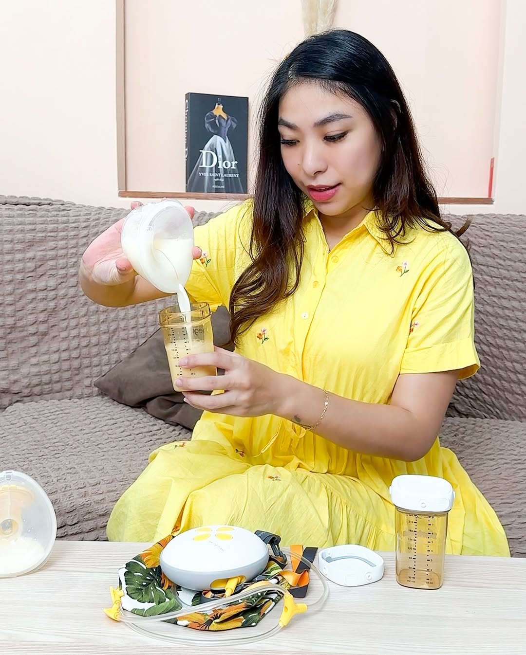 Aku rutin pumping ASI karena setiap tetesnya adalah cinta pertama untuk sang buah hati. Dengan M