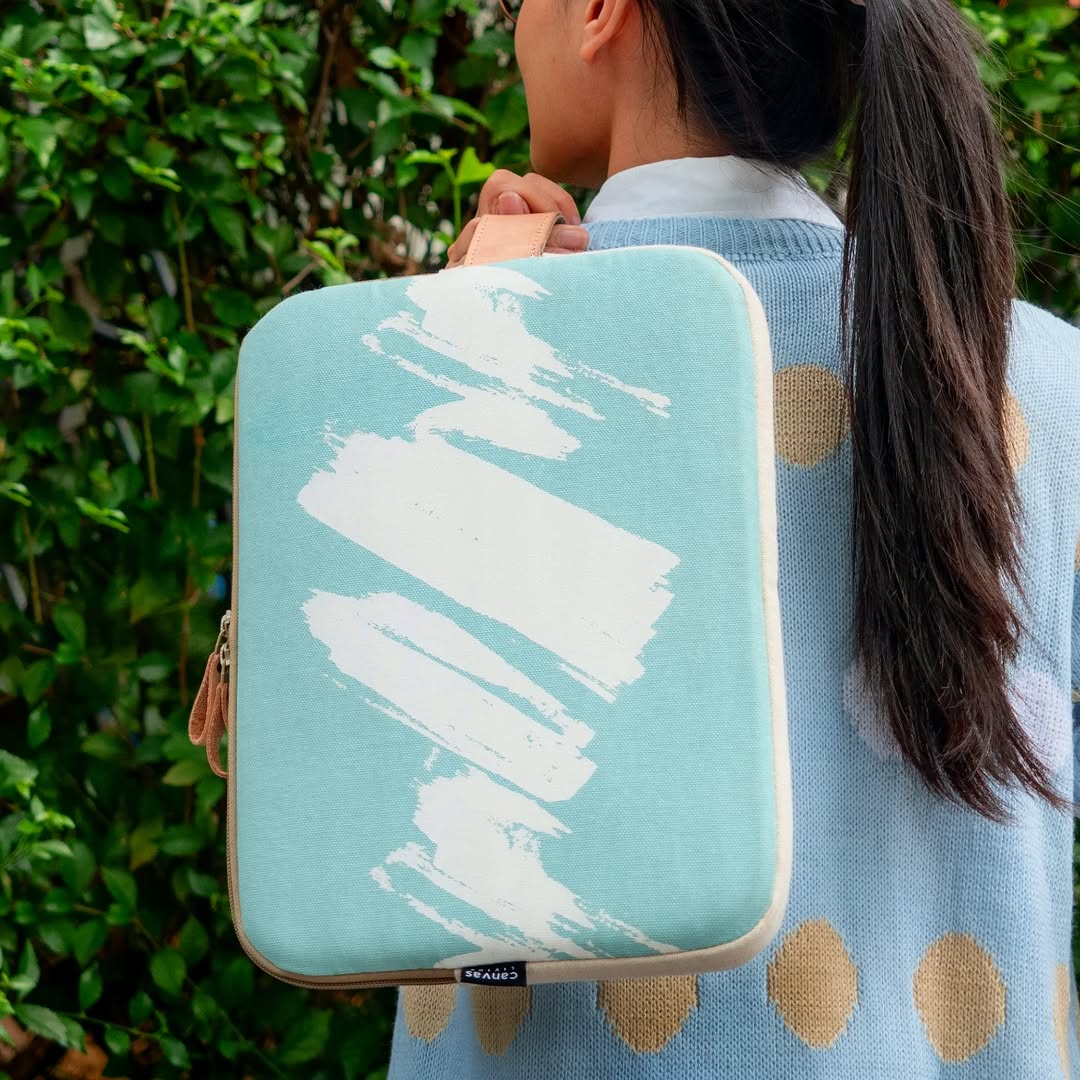 • daily journals •always carry practically and comfortably. stay active, on the move, while achieving goals 🖋️#yourlifeisyourcanvas#slowmadeinIndonesia (1)